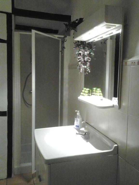 B&B Les Ecoliers Cherain Habitación foto