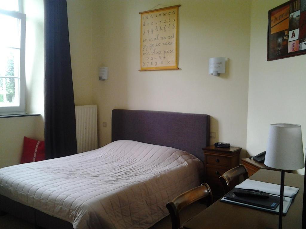 B&B Les Ecoliers Cherain Habitación foto